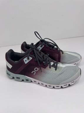 ON Cloudflow Women’s Shoe